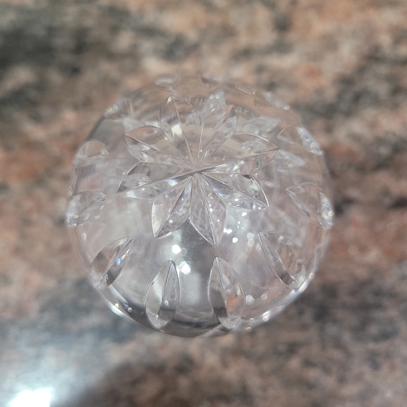 Tipperary Crystal Diamond Point Bud Vase 4 inches - Picture 5 of 5